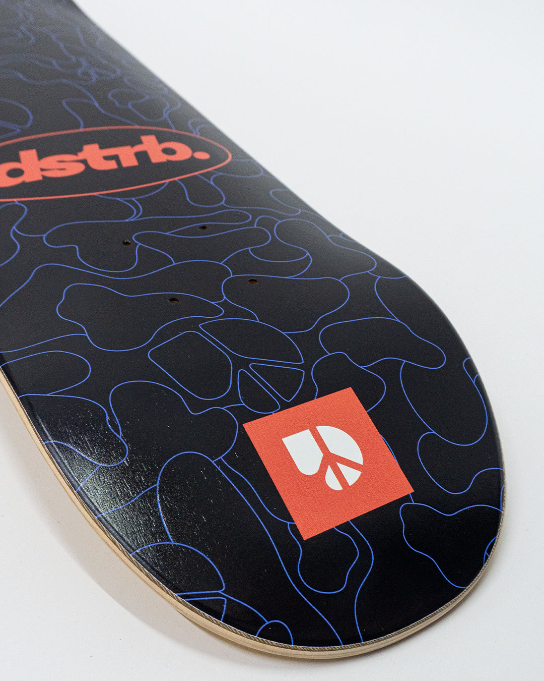 CAMU NEGRO SKATEBOARD